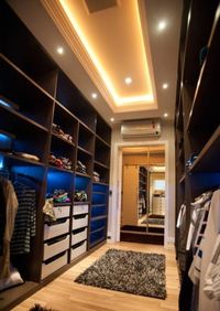 Большая открытая гардеробная комната с комбинированным наполнением Крымск